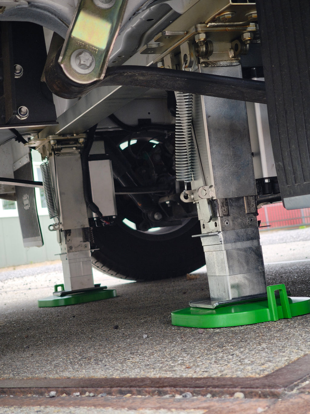 TESA Autolift 4 Steunpoten | Prijs incl. montage én adapterplaten voor & achter